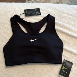 NWT Nike Swoosh Sports Bra Size Medium